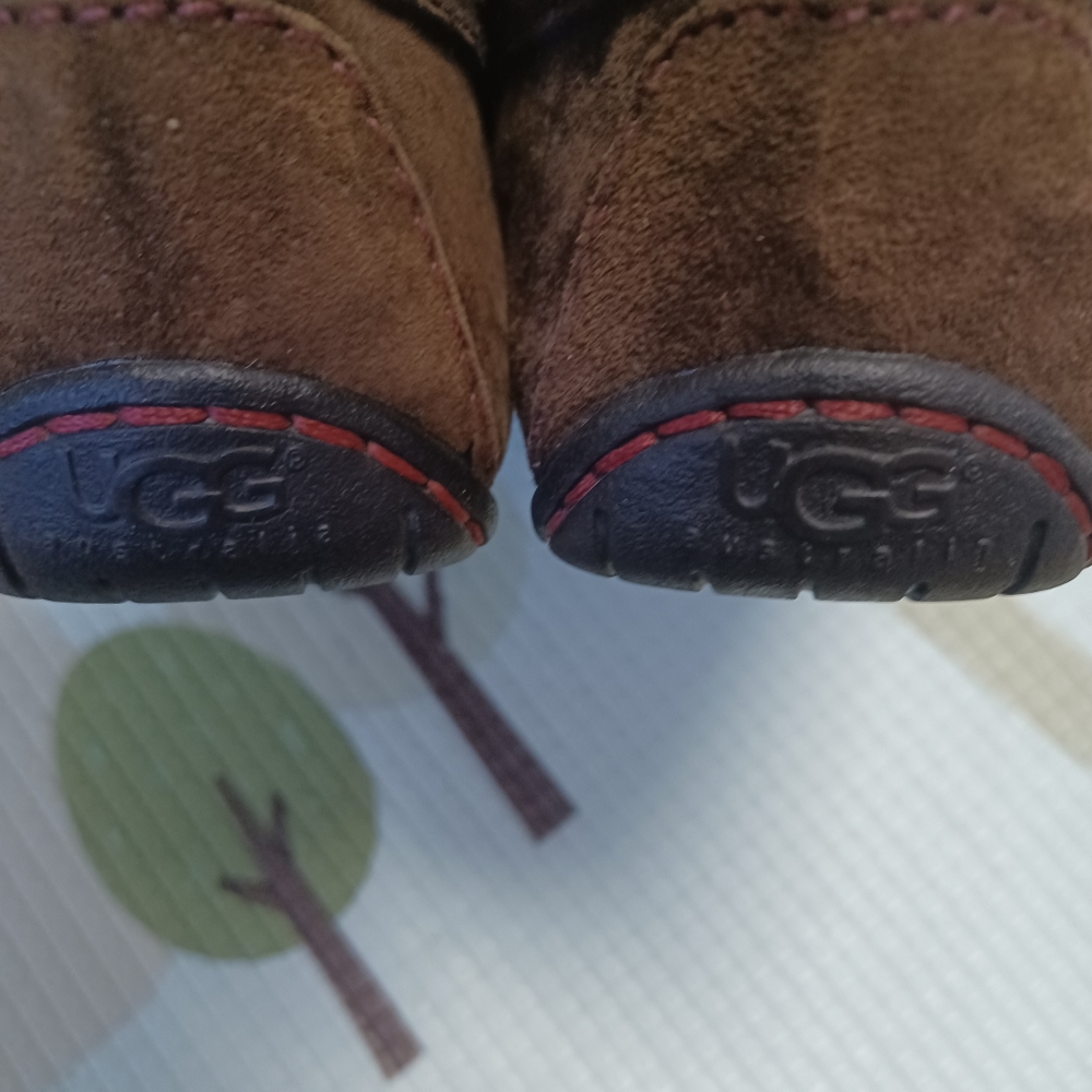 Authentic Ugg Shoes - image 5